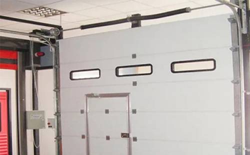 青铜峡工业提升门的安装方法